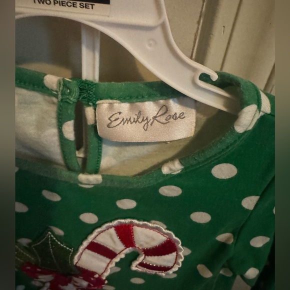 Christmas Outfit size 4 - Picture 2 of 4